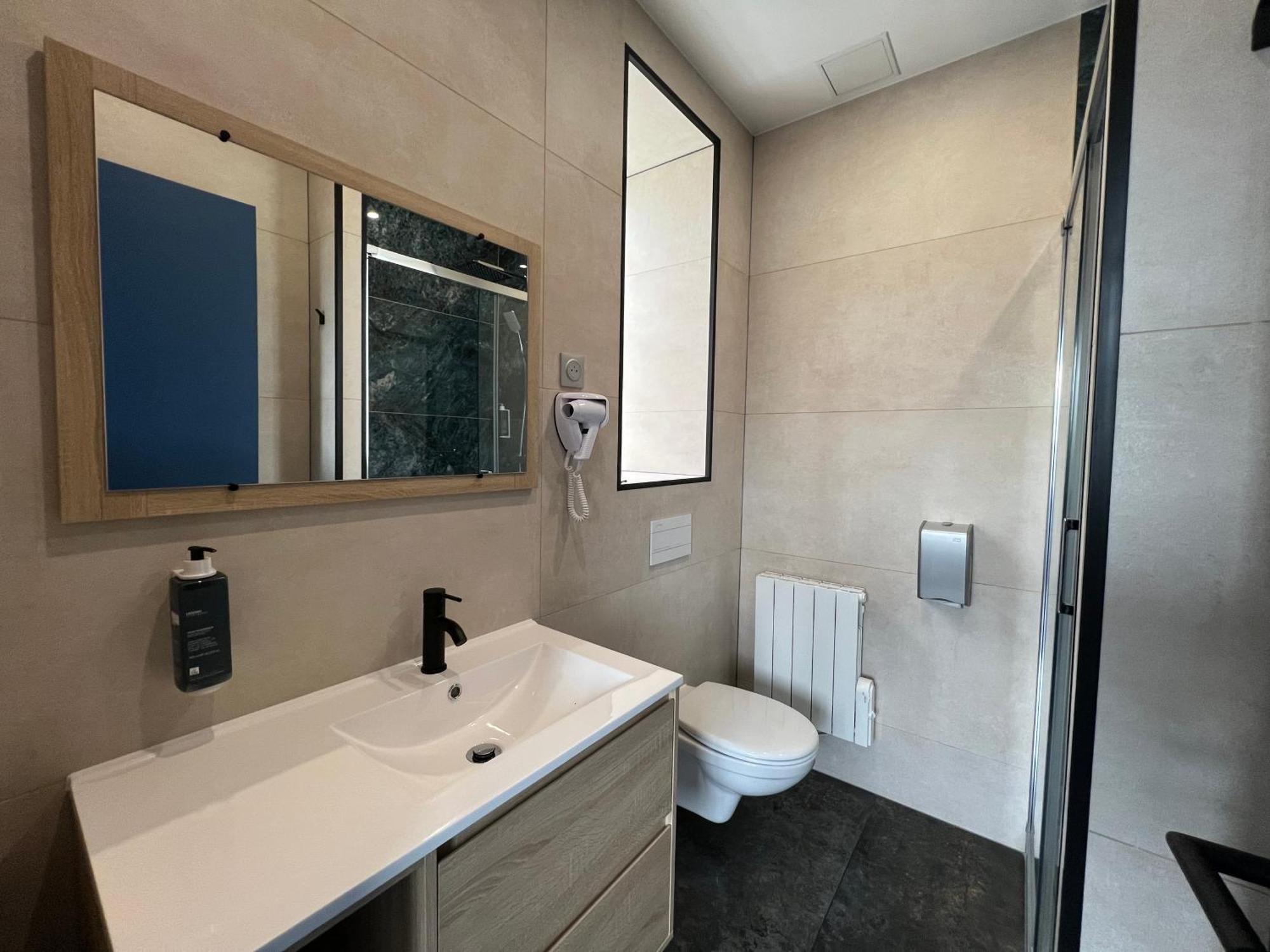 Hotel Brit Du Parc Centre-parking Gratuit 3*